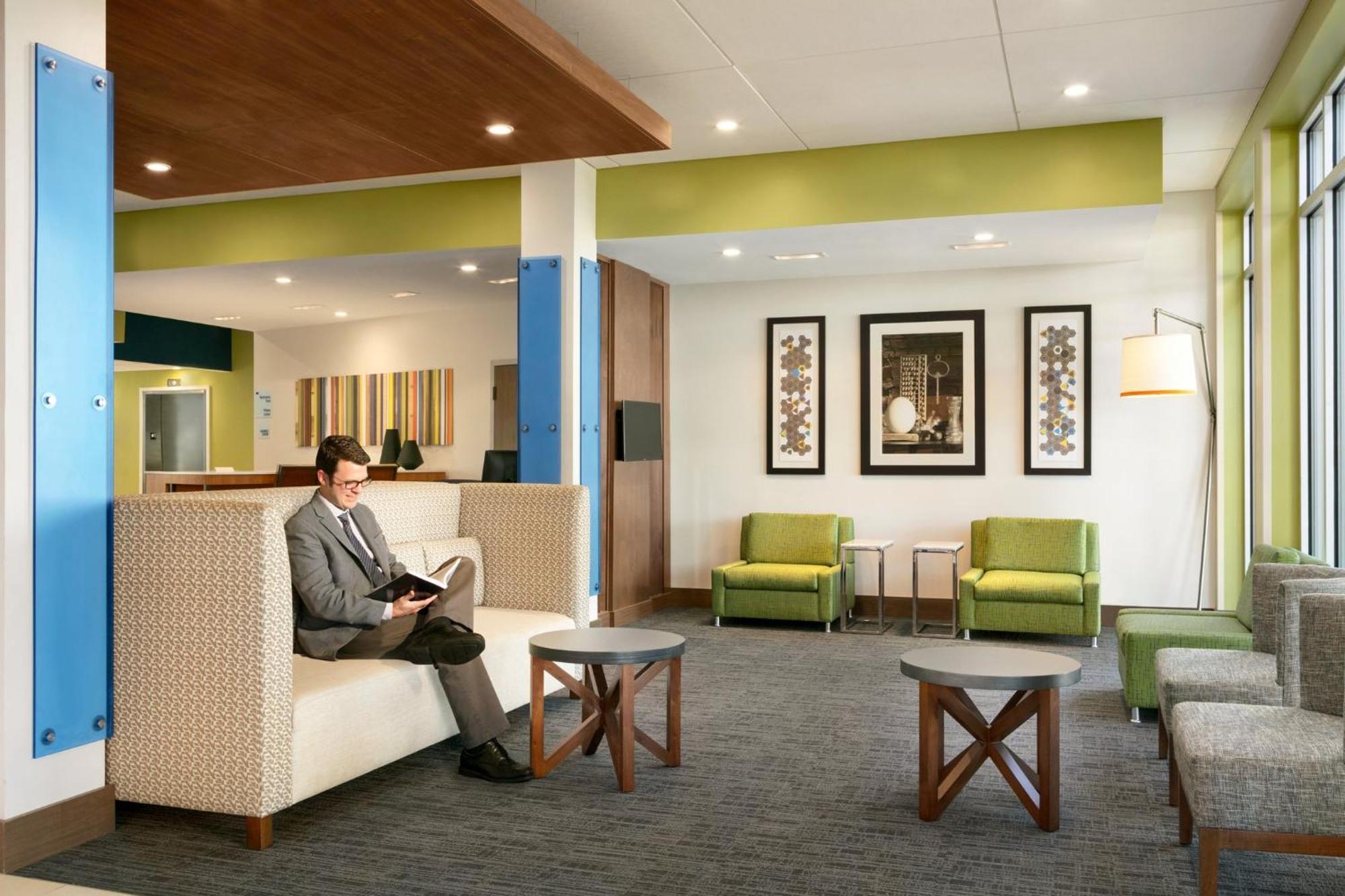 Holiday Inn Express & Suites Salisbury By Ihg Extérieur photo